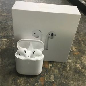 Apple AirPods